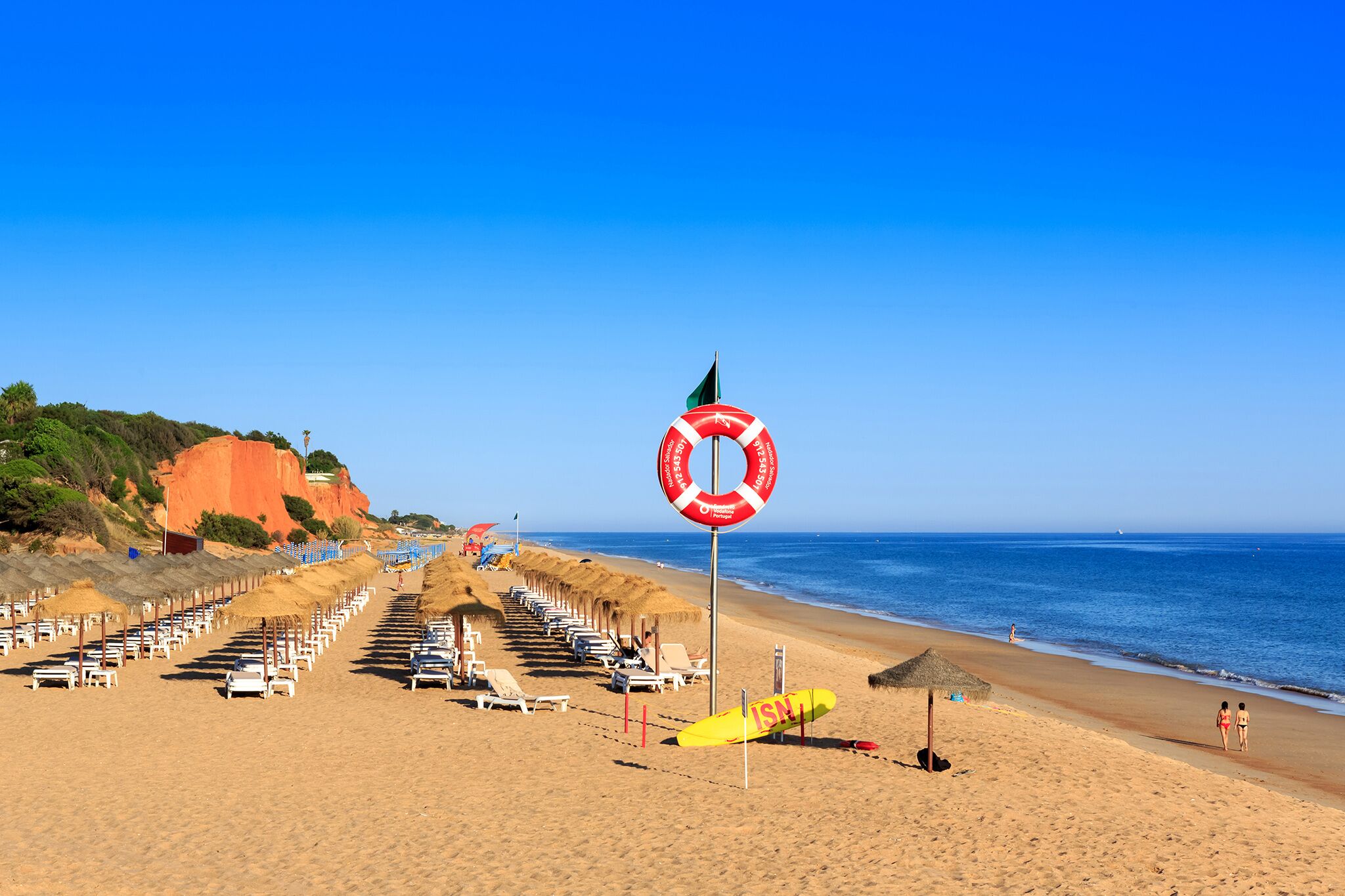 beautiful beaches in the Algarve
